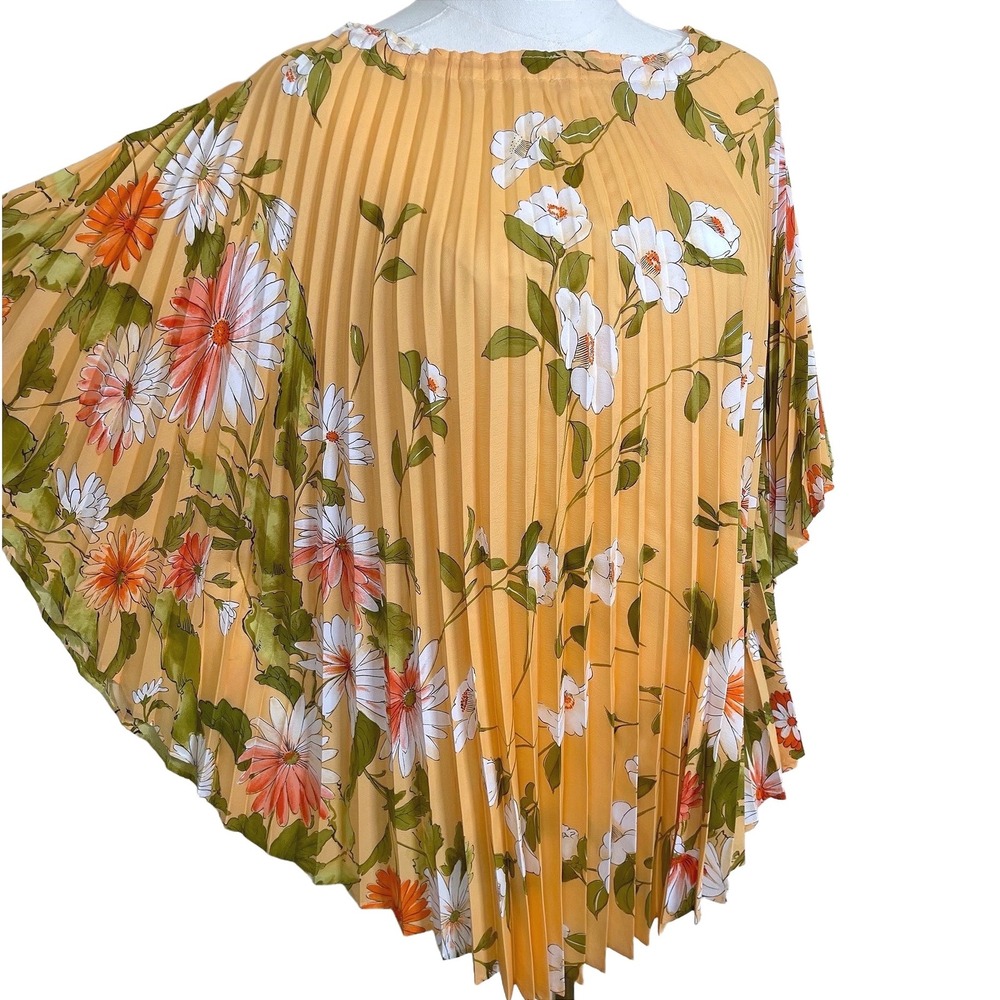 Vintage Two Potato Pleated Floral‎ Poncho Top Women OSFA Yellow Orange 70s Cape